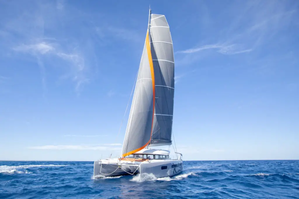 Best Sized Catamaran for Ocean Sailing and Liveaboard? - Catamaran Freedom