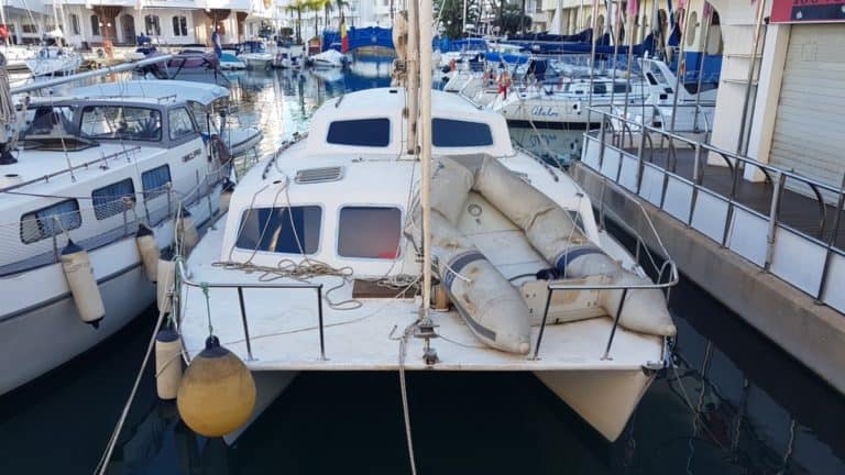 liveaboard sailboat for rent